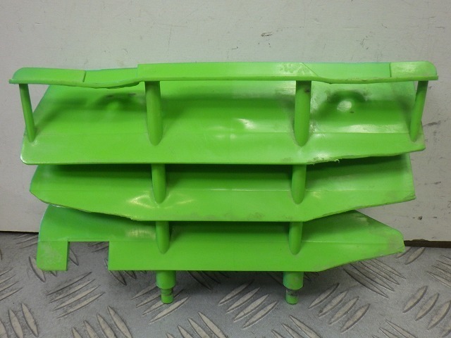 KX80 ラジエター ダクト KX080V-007***
