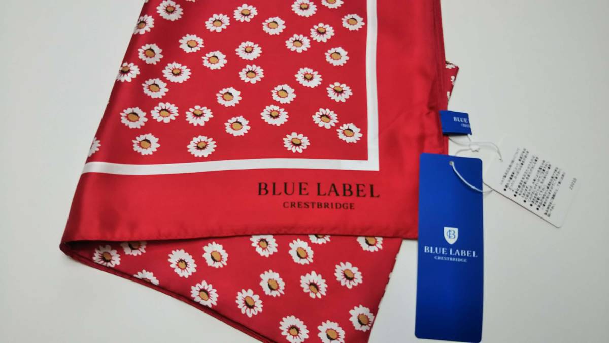 新品　BLUE LABEL CRESTBRIDGE　ブルーレーベルクレストブリッジ 可愛いマーガレットフラワープリントシルクスカーフ　赤　14200円_画像1