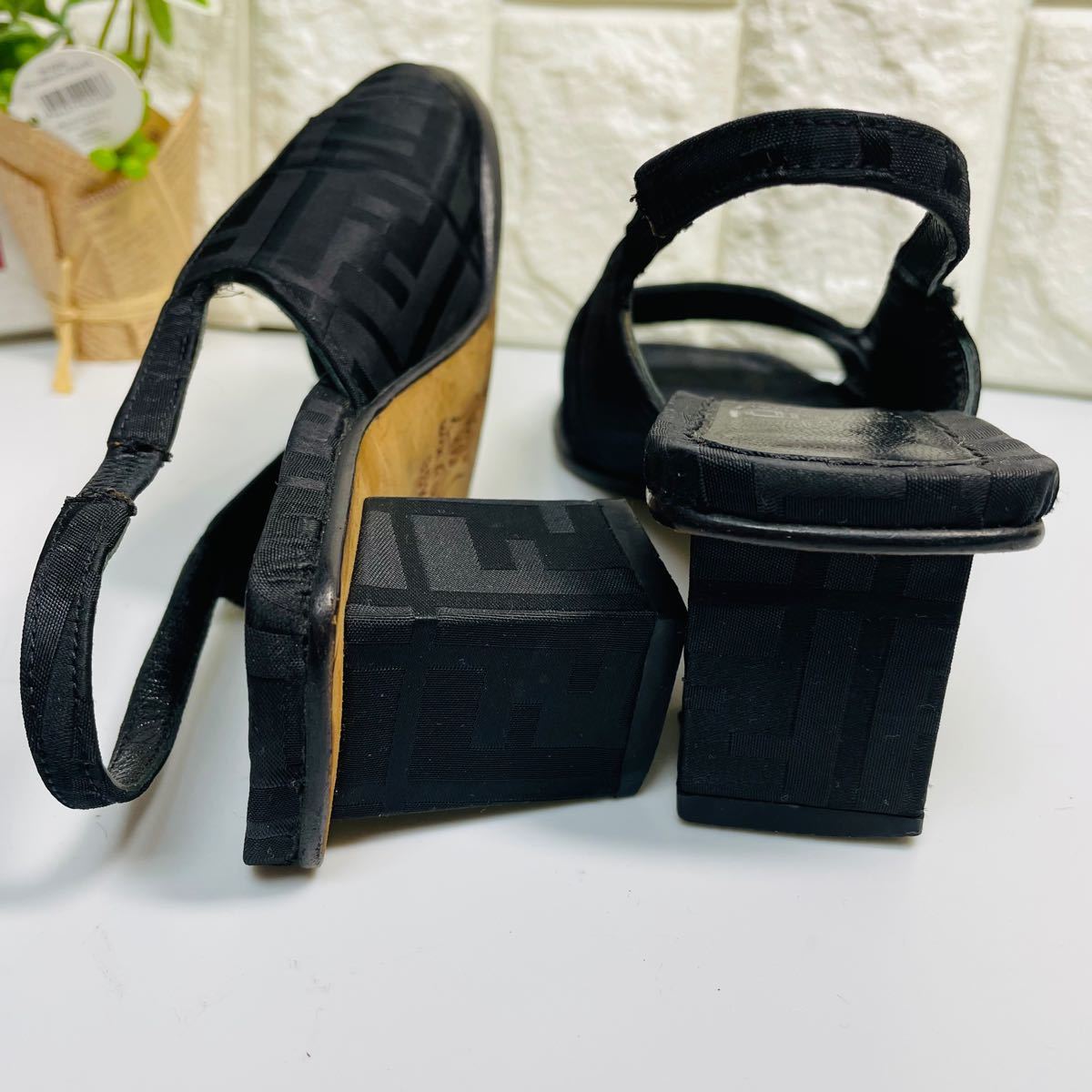特価】 2022年製 フェンディ ストラップサンダル 【未使用】FENDI 新品