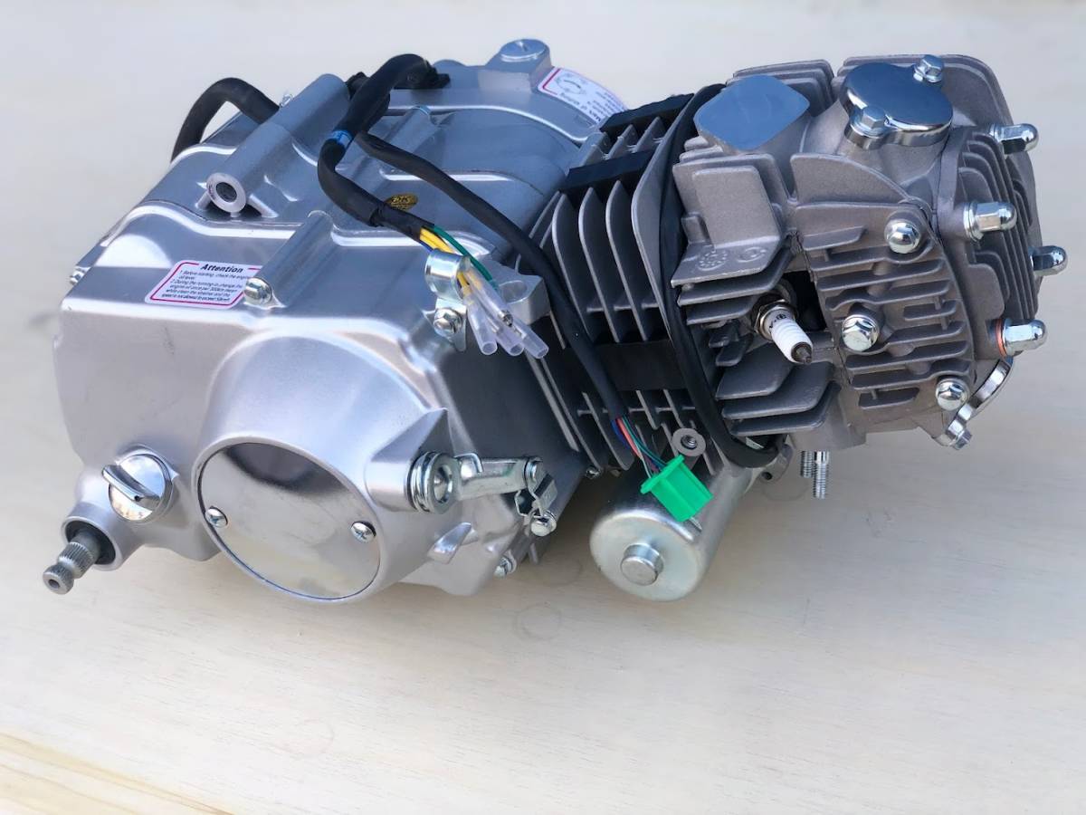 新品未使用125CCマニュアルクラッチ下置きセルモーターエンジン カブ