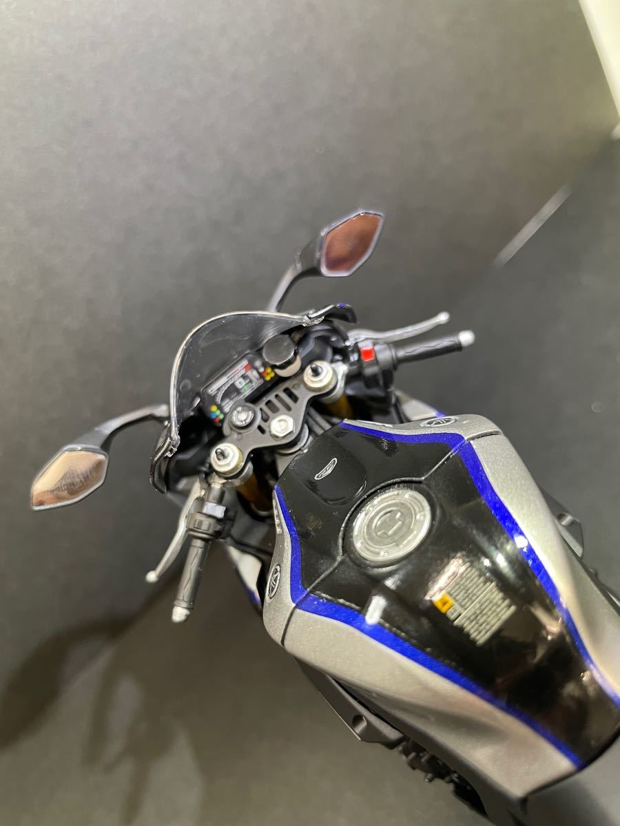 タミヤ 1/12 ヤマハ YZF-R1M 完成品 タミヤ 12 オートバイシリーズ No.133 ヤマハ YZF-R1M プラモデル 14133