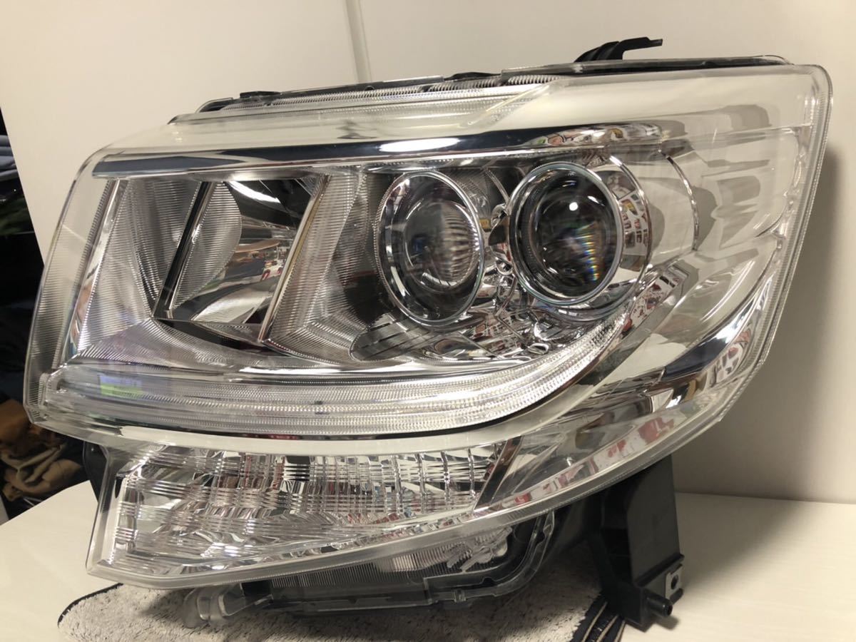 LA600SダイハツタントカスタムLEDヘッドライト左側