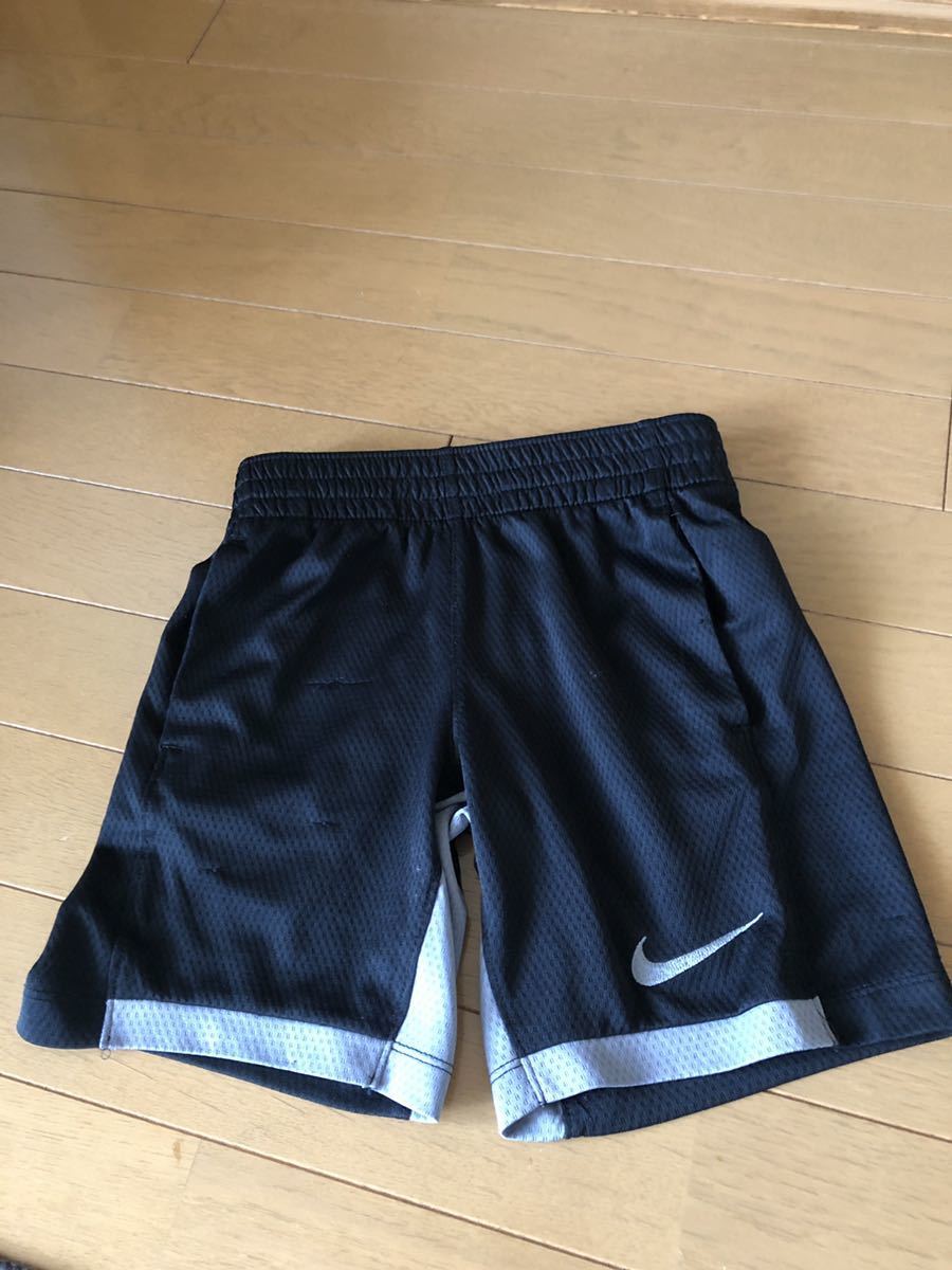 ヤフオク! - NIKE 短パン 黒 xs 120-130 ハーフパンツ