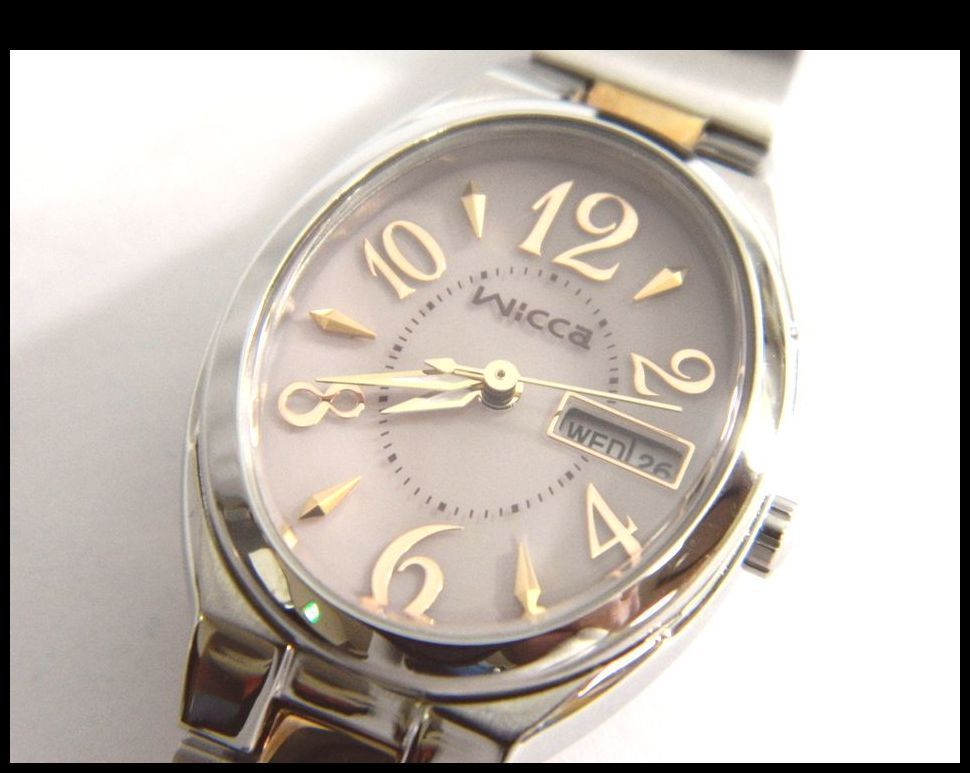 CITIZEN Wicca ソーラーテック レディース 腕時計 E001-S079713 3針 デイデイト ピンク ゴールド シルバー SS シチズン ウィッカのサムネイル
