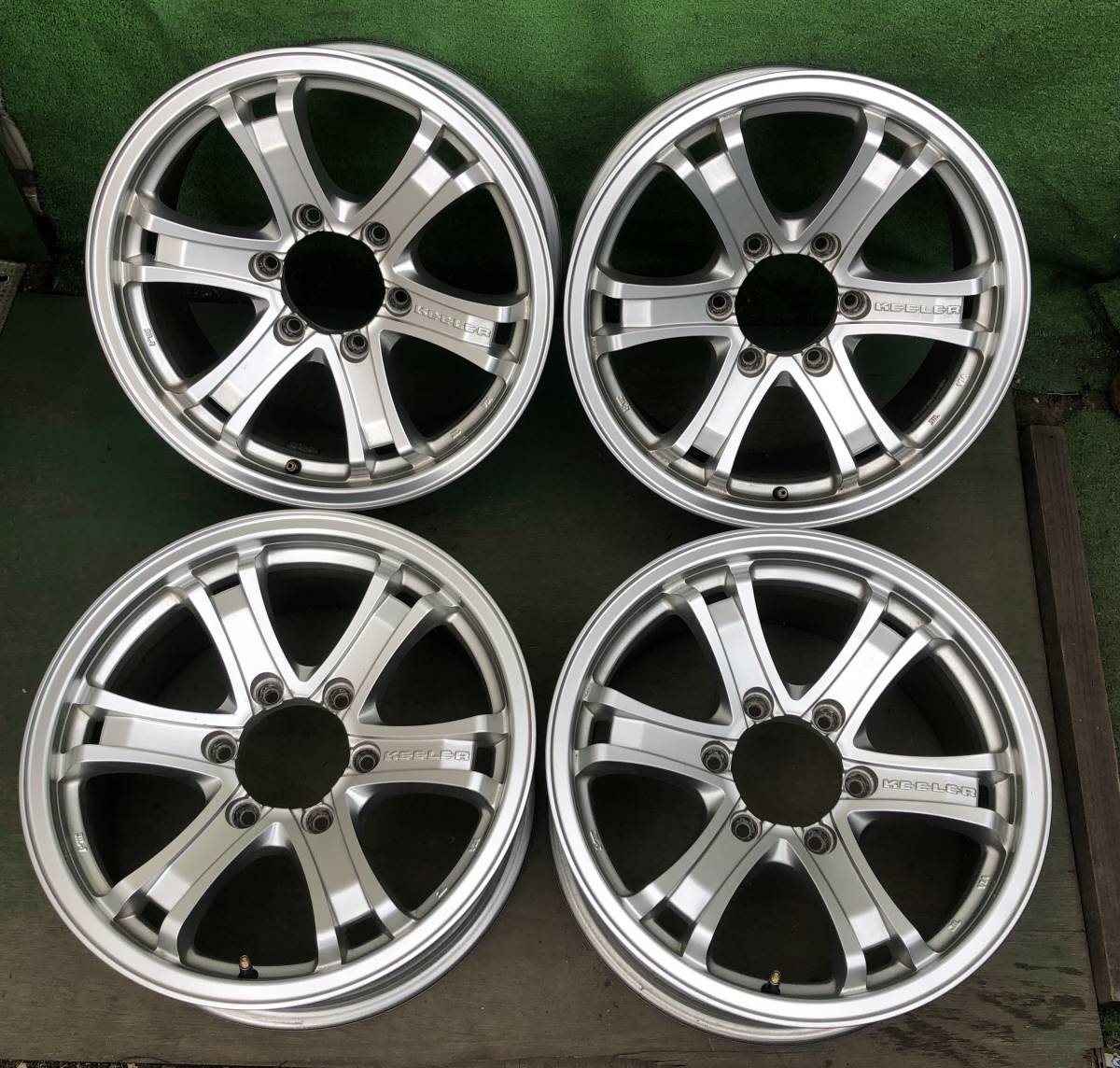 KEELER WEDS 17インチ 7.5J INSET 25 穴 6 PCD 139.7 ハブ径 109 4本