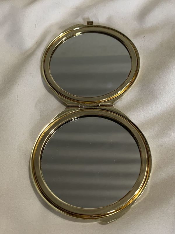 * hand-mirror magnifying glass attaching *A-1643