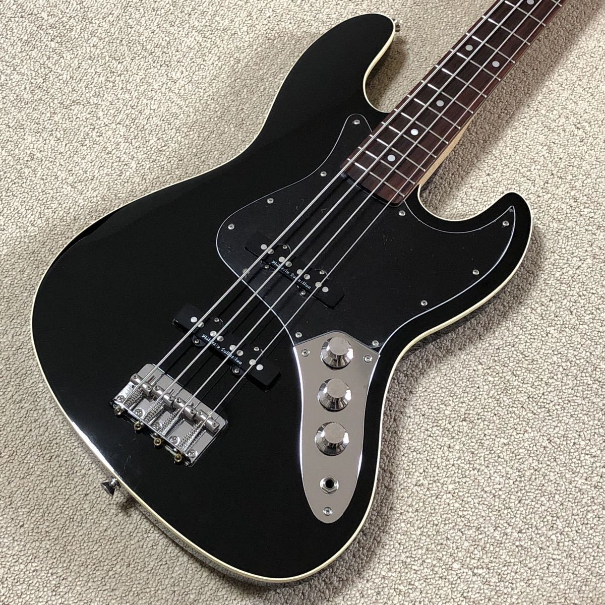 ミディアムスケール】Fender Japan AJB-M/DJ ディマジオピックアップ