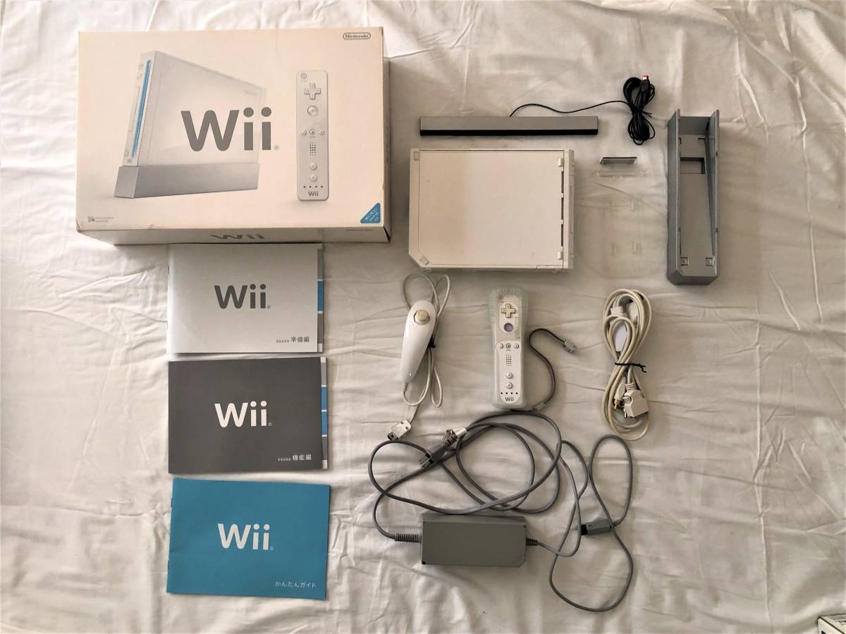 豪華セット】Wii本体 + Wii Fit plusバランスボード + ハンコン×2 +