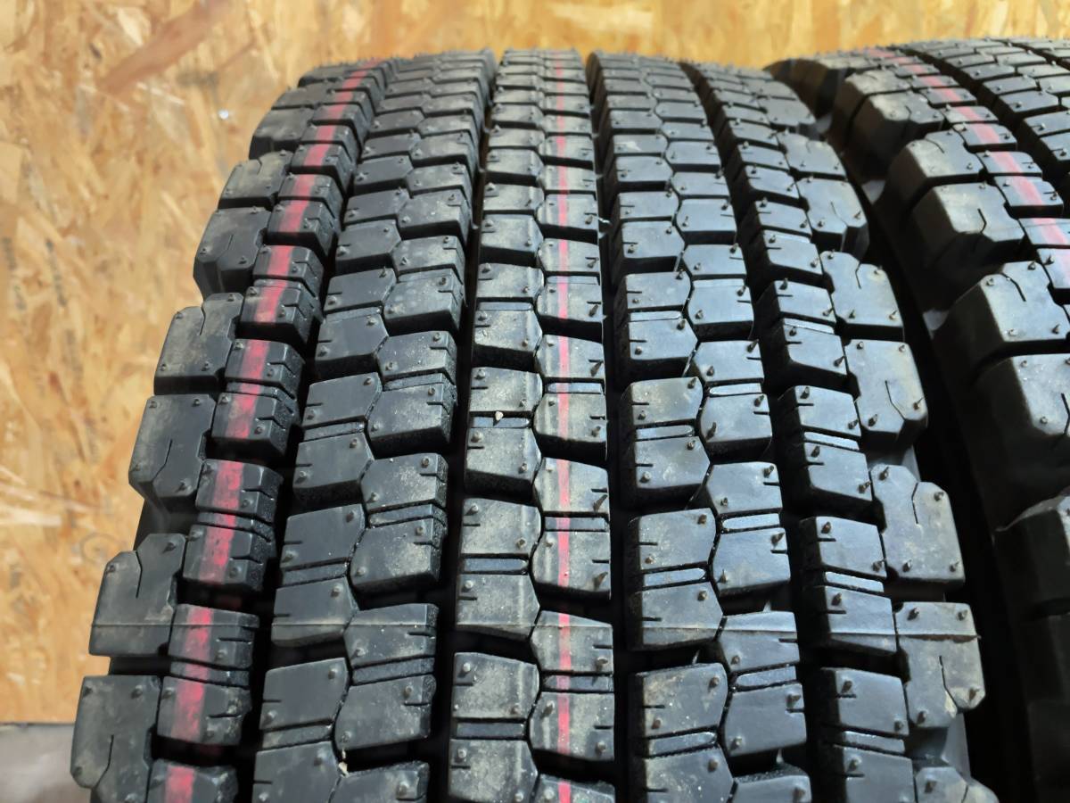 ☆未使用☆265/70R19.5☆140/138J☆ブリヂストン☆W900☆スタッドレス