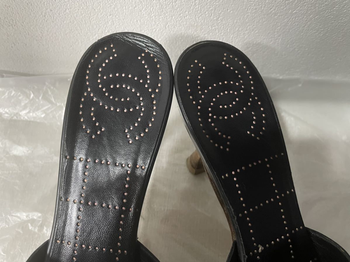 CHANELシャネル黒ブラックロゴサンダルミュールレディース靴くつ仕事ビジネス_画像6