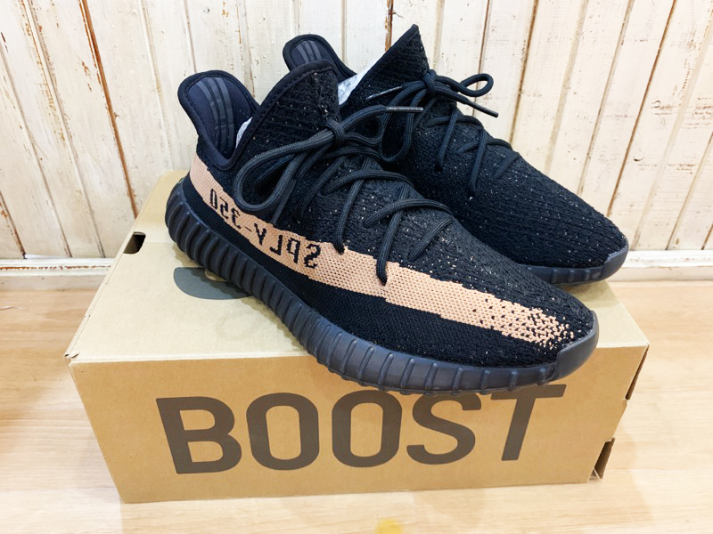 残りわずか】 44☆adidas YEEZY ☆ 良品 箱付き スニーカー メンズ