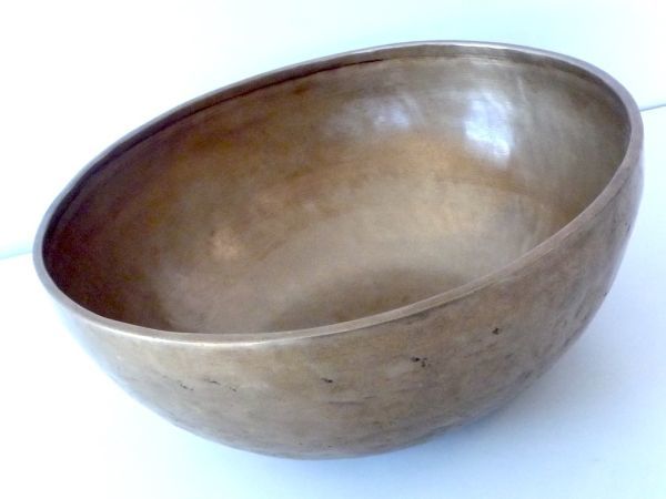 sin silver g bowl chi bed ..amanamana.... times sound .. brass cheap .. stability concentration Sera green pepper tiger healing .. yoga storage goods ②
