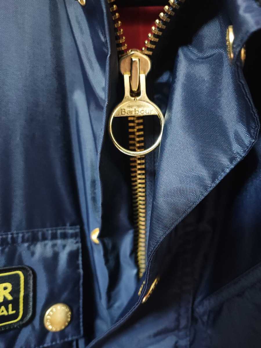 美品 Barbour International バブアー コート ナイロンコート 美品 Barbour International バブアー コート ナイロンコート