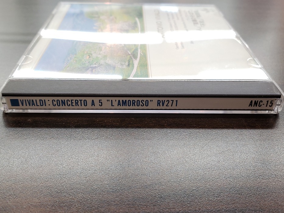 CD / VIVALDI : CONCERTO A 5 “L'AMOROSO” RV271 / ヴィヴァルディ：協奏曲ホ長調　RV271「恋人」 / 『D37』 / 中古_画像3