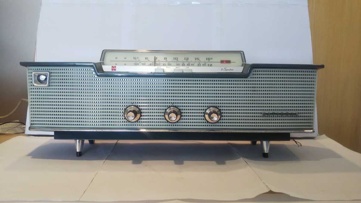 ナショナル 真空管ラジオ 、BM-400型（1961年昭和36年式）マジックアイ付き、オリジナル、作動、美品。