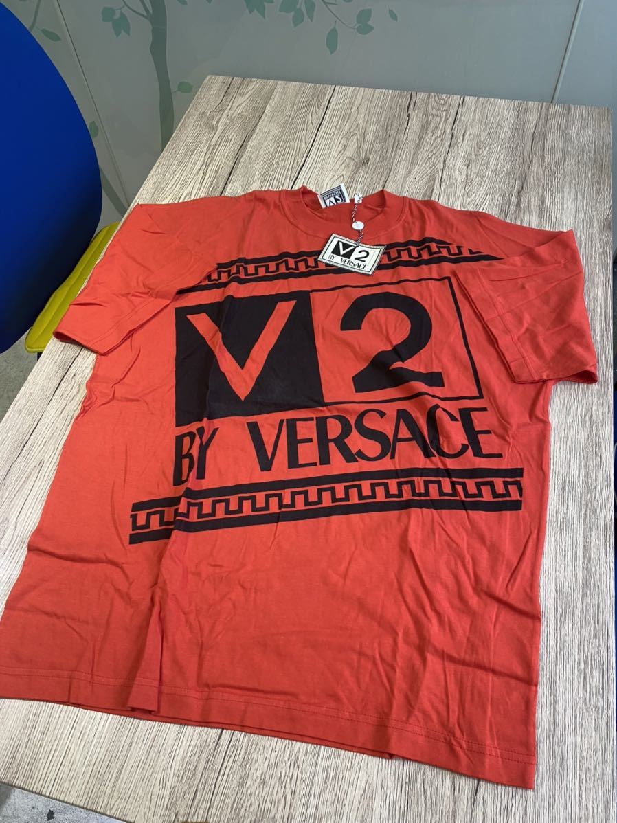 Versace 赤Tシャツ Mサイズ ベルサーチクラシック V2 商品细节 | 雅虎