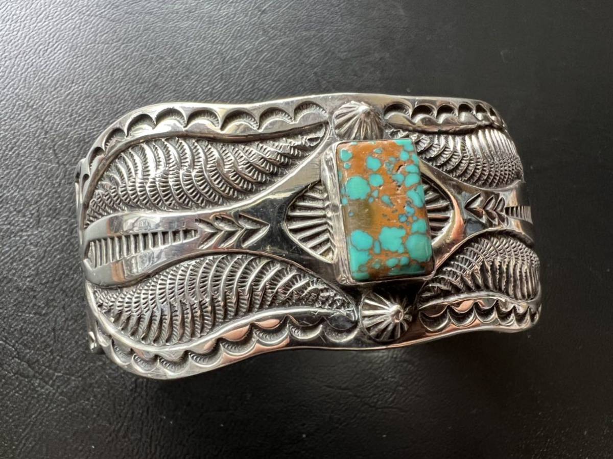 NAVAJO top artist [Harry H. Begay/ Harry *bigei]1980*s in goto turquoise bangle Navajo ho pi Indian jewelry 