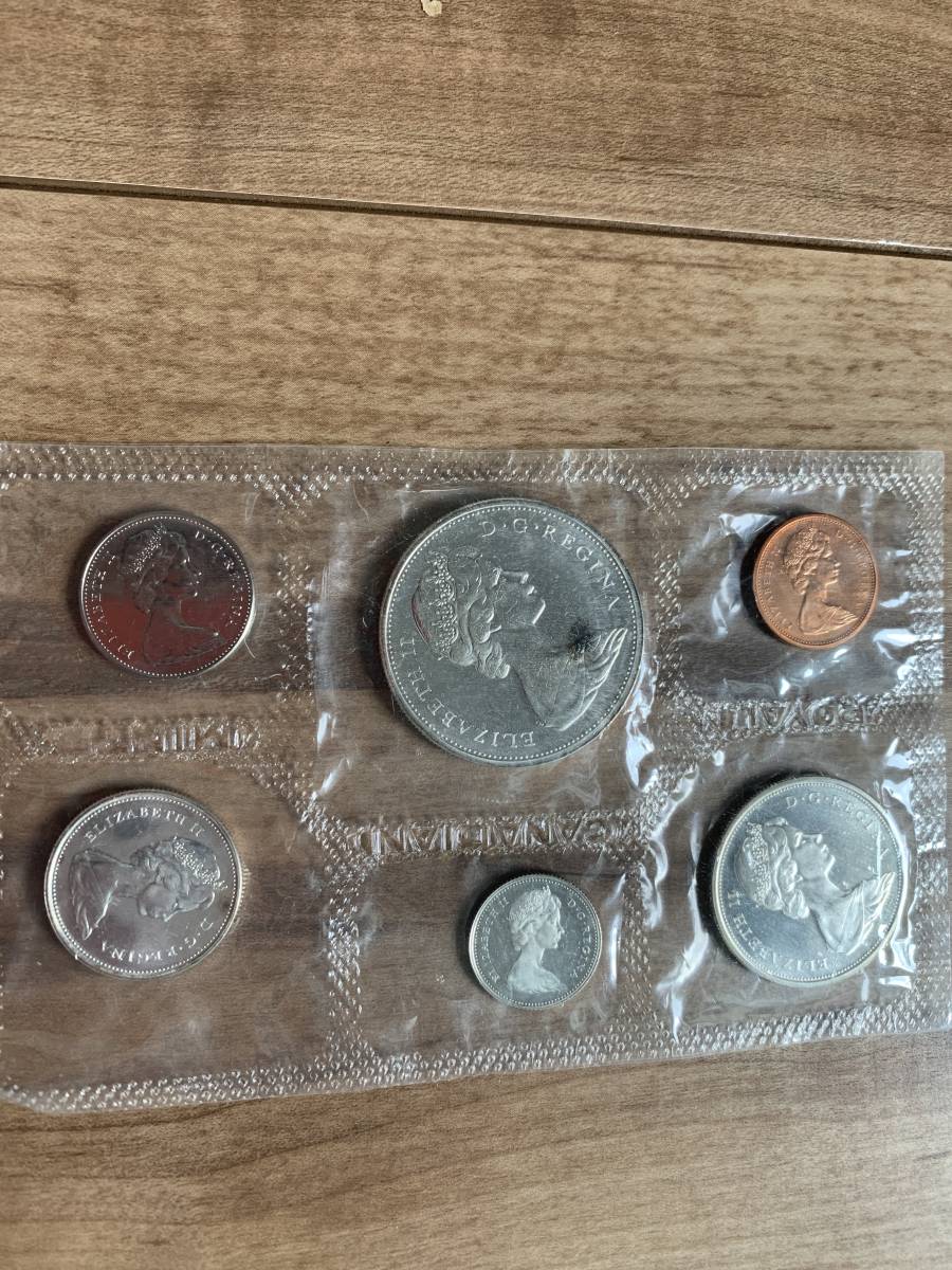 カナダの通貨セット www.ch4x4.com