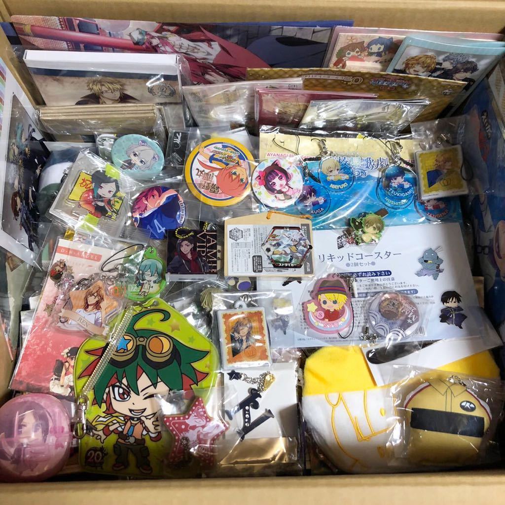 1円〜 アニメグッズ 超大量 女性向け まとめ売りセット/缶バッジ