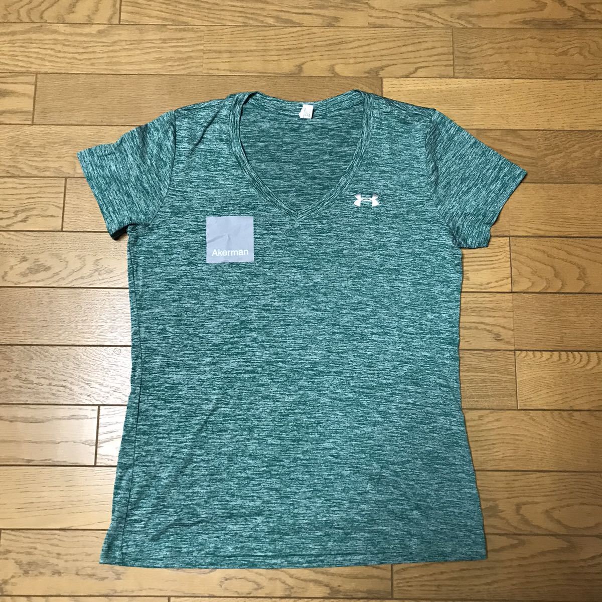 UNDER ARMOUR WOMEN’S TRAINING SHORT SLEEVE T-SHIRTS size-SM(着丈61身幅47) 中古(美品) 送料無料 NCNR_画像1