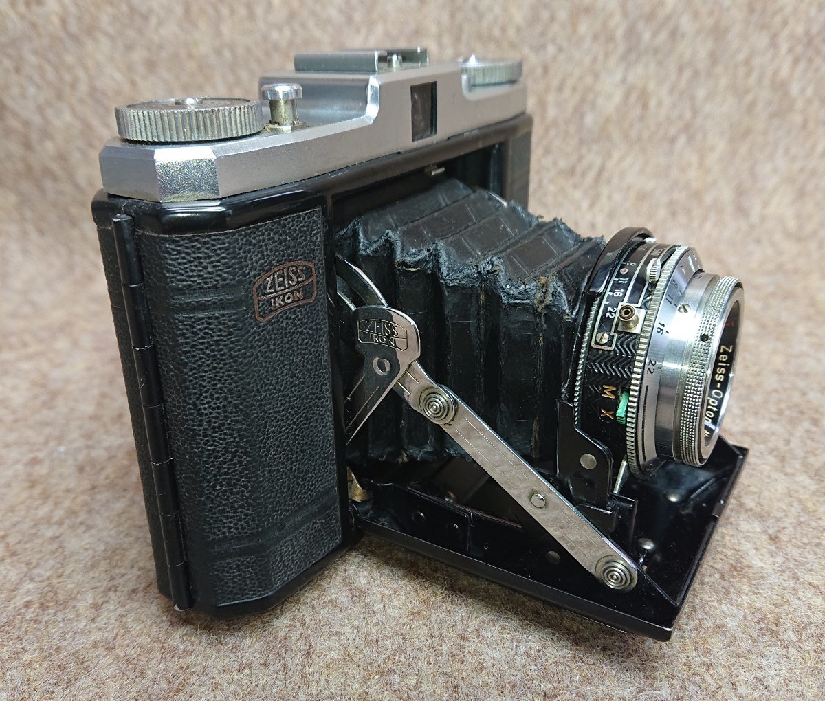 ★ZEISS IKON★IKONTA★523/16★Tessar 1:3.5 f=75mm★フィルムカメラ★革ケース付★ジャンク★_画像4