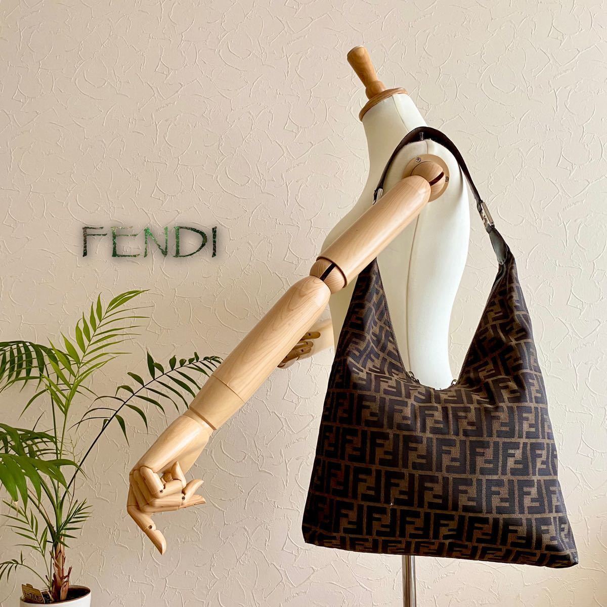 正規品 FENDI フェンディ ズッカ ワンショルダーレザーバッグ