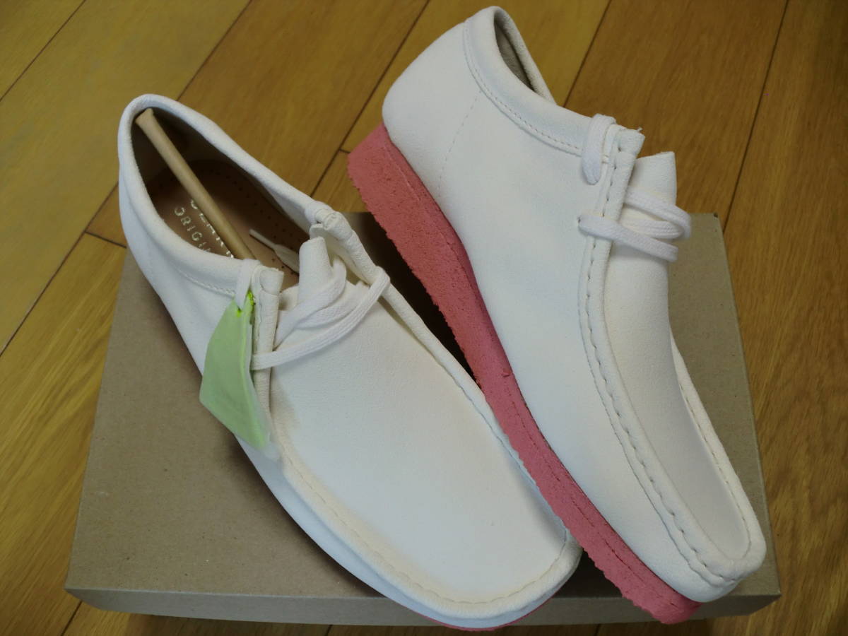 新品未使用 クラークス ワラビー CLARKS Wallabee　Bright White C　白/ピンクソール 26cm程度 UK ７・1/2　送料無料　_画像1