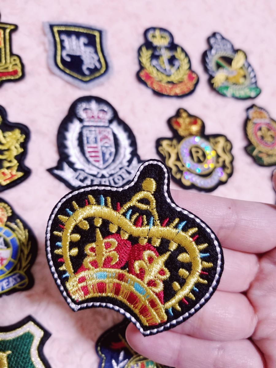 ワッペン アイロン 16枚 セット エンブレム 紋章 王室 王冠 上質 新品 リメイク G