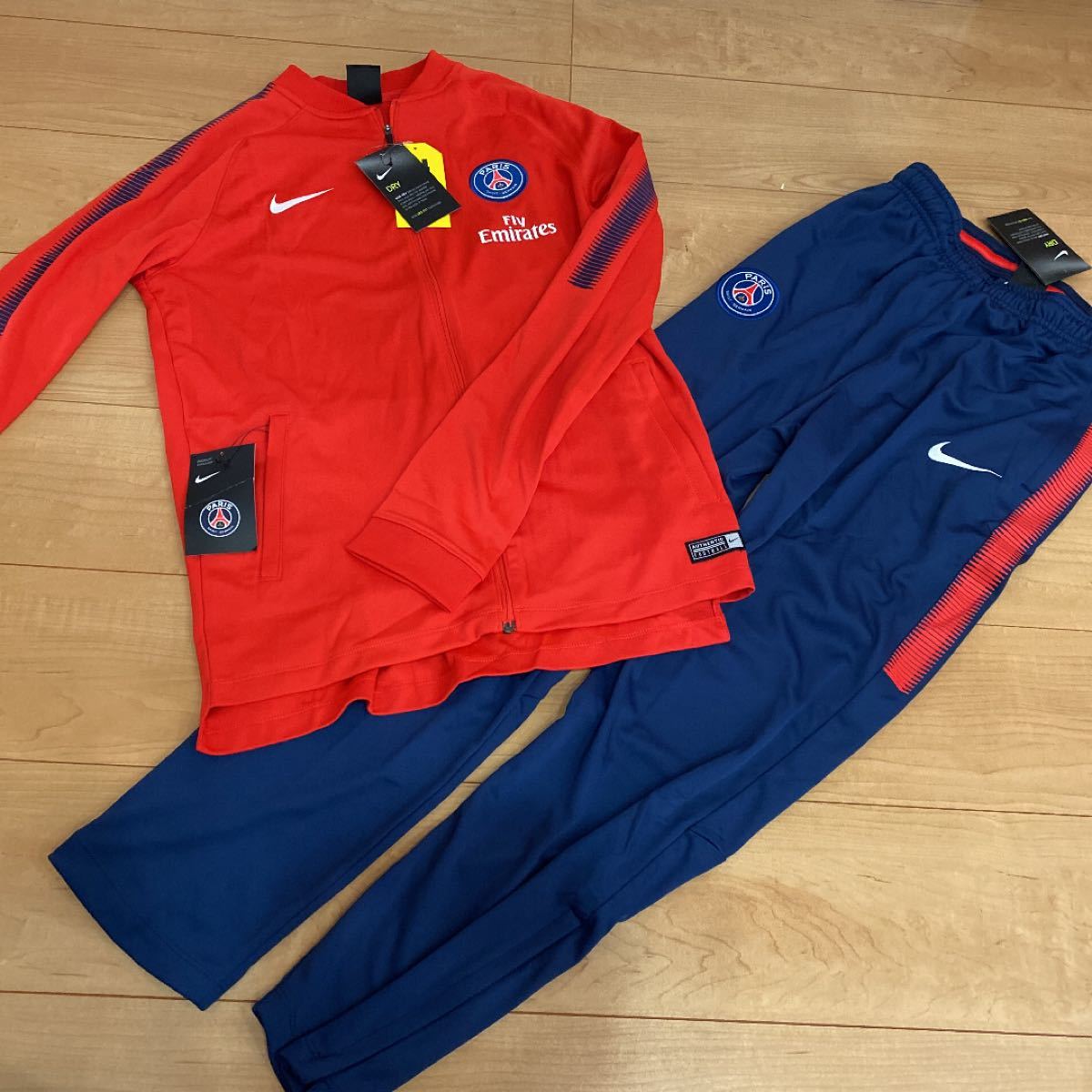 NIKE パリサンジェルマン PSG ジャージ 上下 セットアップ NIKE パリサンジェルマン PSG ジャージ 上下 セットアップ