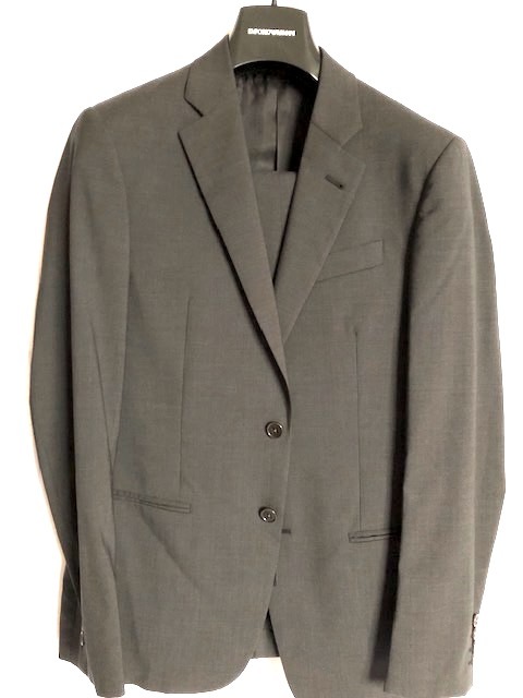 新品エンポリオ・アルマーニ(EMPORIO ARMANI) スーツ G-LINE サイズ; 54 カラー；濃灰（ダークグレー）　様々な場面に着用可能です！