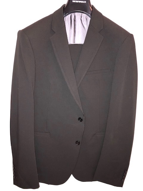 新品エンポリオ・アルマーニ(EMPORIO ARMANI) スーツ M-LINE サイズ
