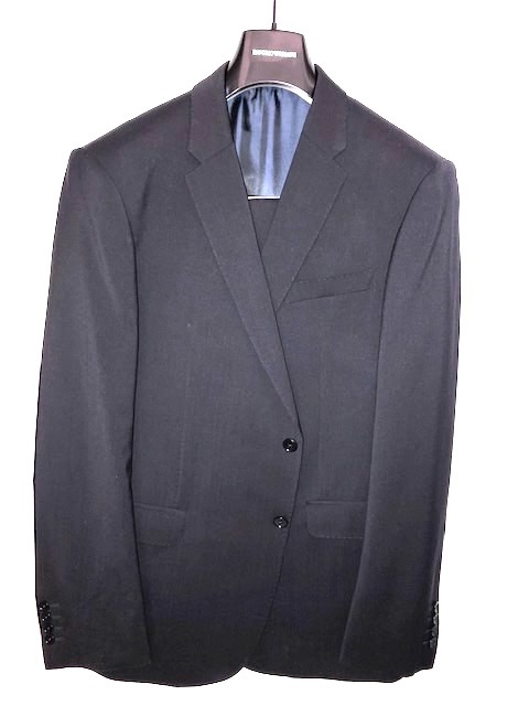 新品エンポリオ・アルマーニ(EMPORIO ARMANI) スーツ M-LINE　サイズ; 56 カラー；濃紺 様々な場面で着用可能です！