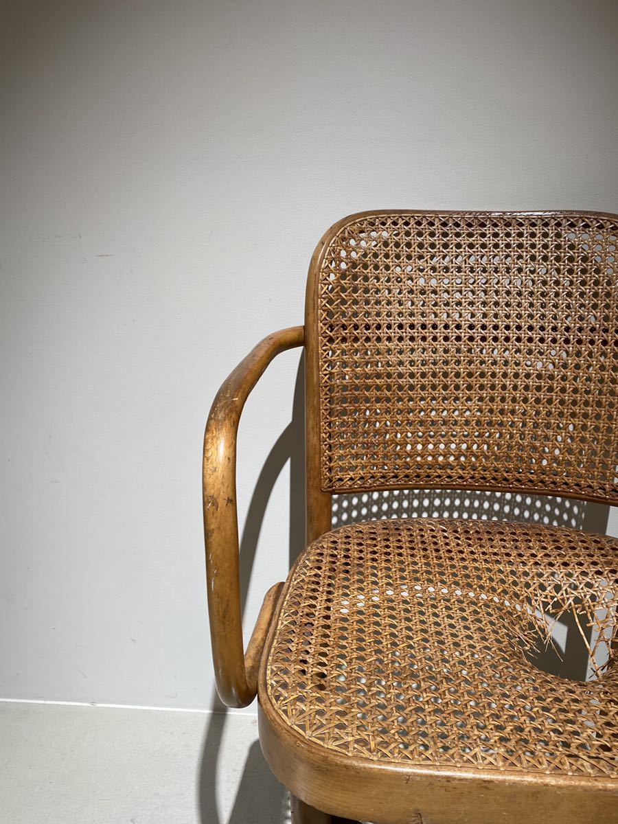 Thonet No.811 Bentwood cane chiar ビンテージ トーネット プラハ