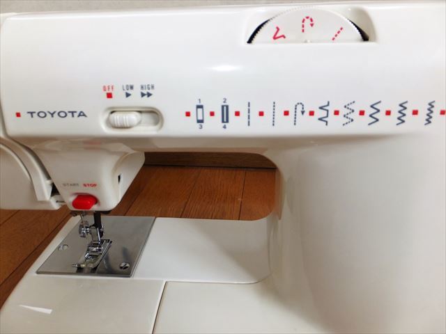 【送料無料】トヨタミシン EM931(コンパクト フリーアームミシン)
