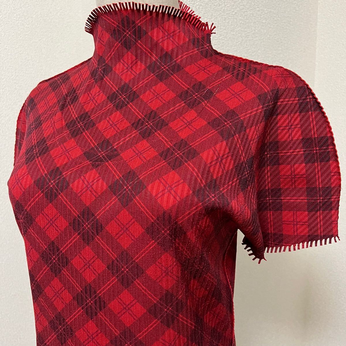PLEATS PLEASE【A.POC】イッセイミヤケ・ハイネックトップス・タータン