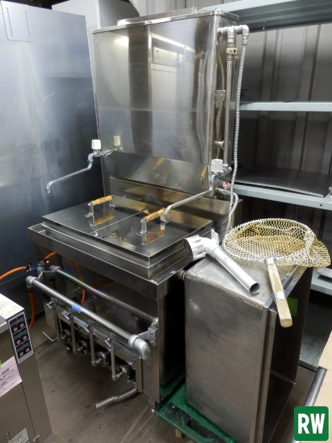 ゆで麺機 LPガス 幅850×奥行800×高さ1760mm 予備ボイル槽/予備バーナー1本付 ゆで麺器 [2-207521]