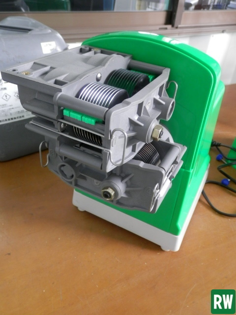 ねぎ切り機 縦切り/ネギスライサー 太切白髪ねぎ 水洗OK 100V ねぎ切り機 縦切り/ネギスライサー 太切白髪ねぎ 水洗OK 100V
