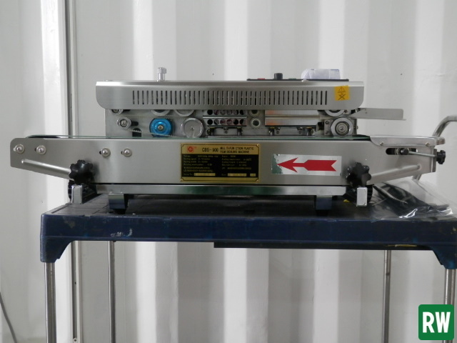 卓上 ベルトシーラー CBS-900 100V W810×D400×H300mm 包装機 [2 卓上 ベルトシーラー CBS-900 100V W810×D400×H300mm 包装機 [2