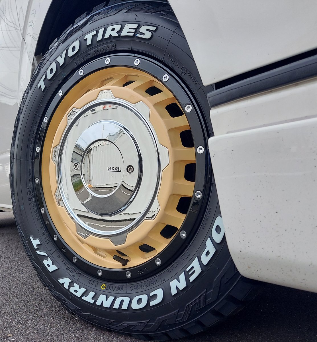 正規品販売! トーヨー オープンカントリーR Tホワイトレター 225