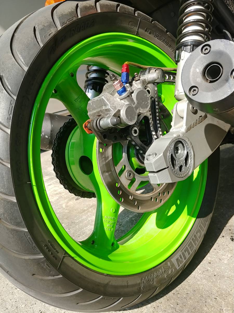 ゼファー750用ZR-7流用ワイドリアホイール 商品细节 ゼファー750用ZR-7流用ワイドリアホイール 商品细节