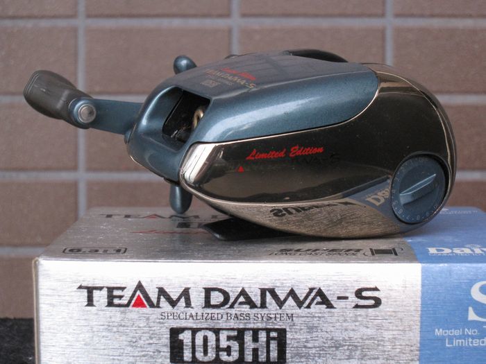 ダイワ TEAM DAIWA-S Limited Edition 105Hi/105Pi チームダイワS