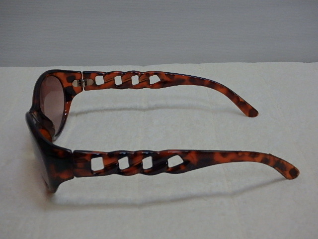 s205u　中古　サングラス　茶色　眼鏡フレーム　めがね　部品パーツ取り用　ジャンク_画像3
