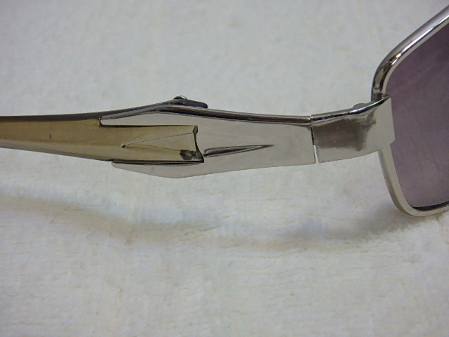 s205u　中古　サングラス　眼鏡フレーム　めがね　部品パーツ取り用　ジャンク　_画像9