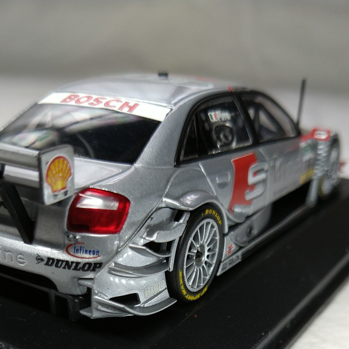 ミニカー 1/43 ミニチャンプス アウディ A4 DTM 2004 #44 1 of