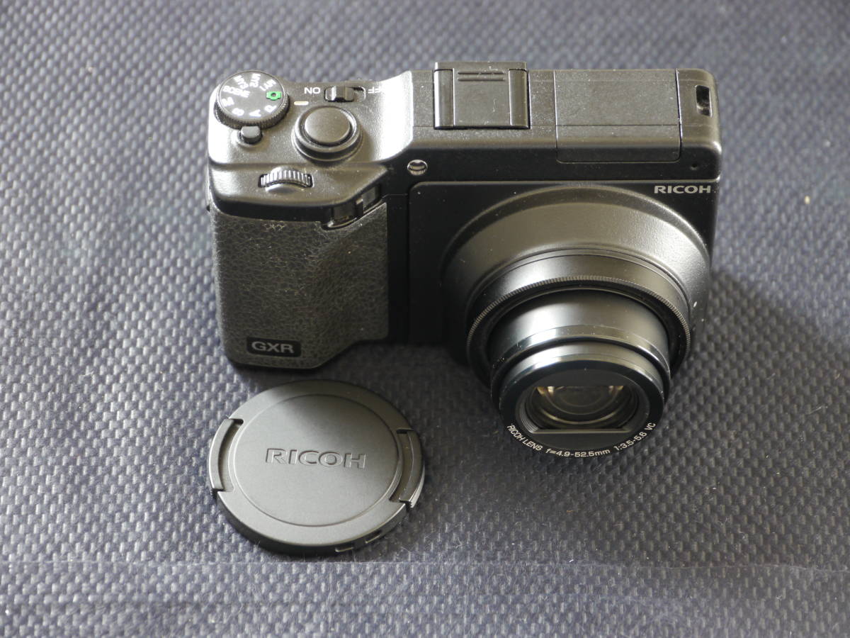 RICOH GXR Body + LENS P10 28-300mm カメラボディ+カメラユニット