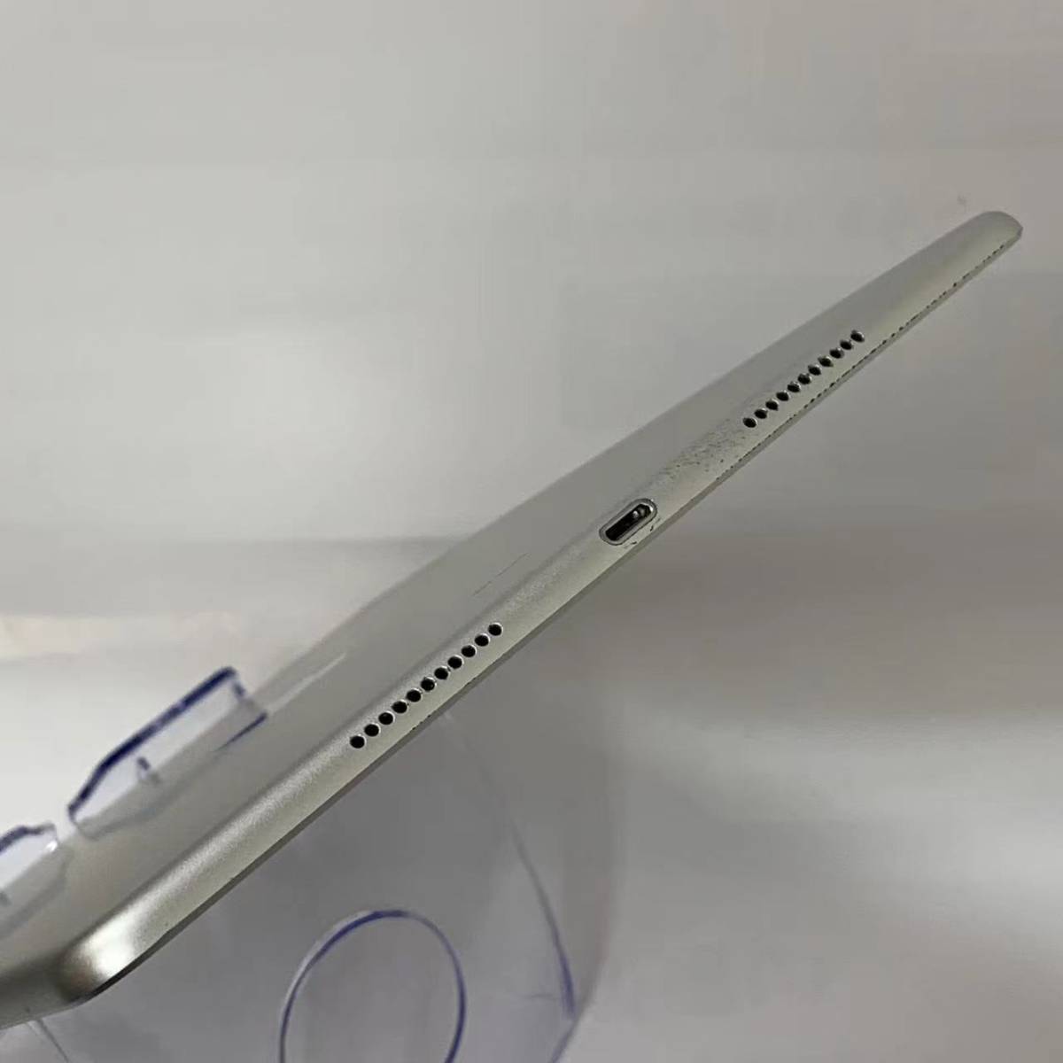Apple iPad Air 3 64GB Wi-Fiモデル バッテリー87% シルバー MUUK2J/A