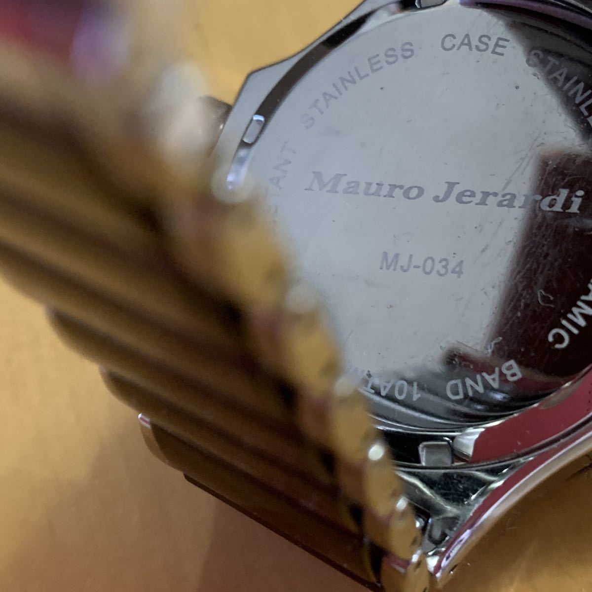 mauro jerardi mj034 メンズ 腕時計 ソーラーウォッチ 10気圧防水 カレンダー セラミック ブラック シルバー_画像10