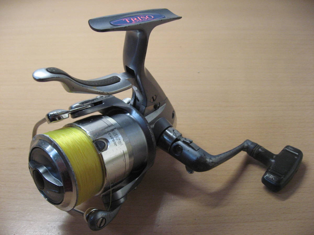 【中古品】DAIWA スピニングリール トライソ TRISO 2500DLB Yahoo!オークション - DAIWA スピニングリール Triso 2500LBD