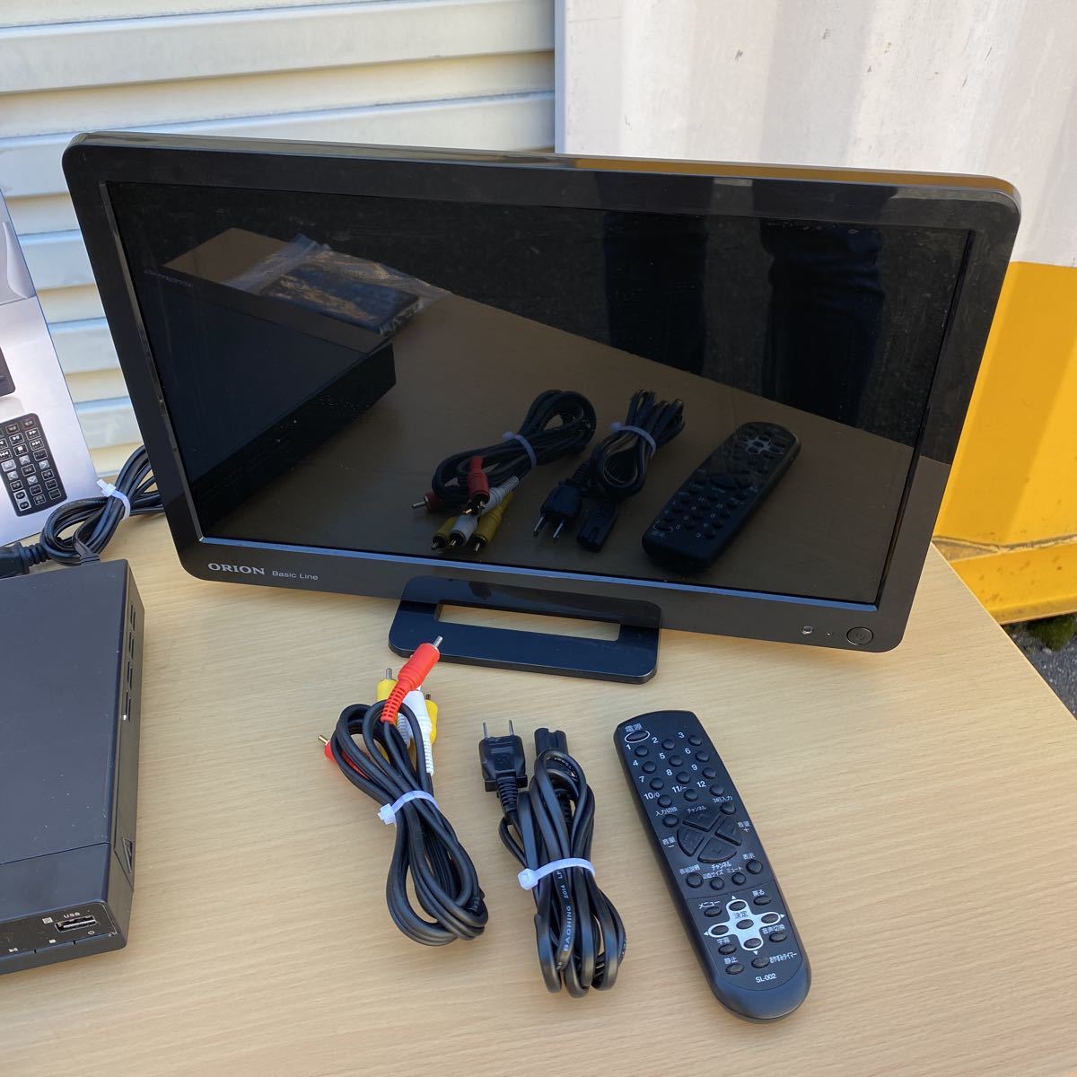 ORION 液晶テレビ DM16-B2(SL-002) 16型 おまけでDVDプレーヤー付 中古