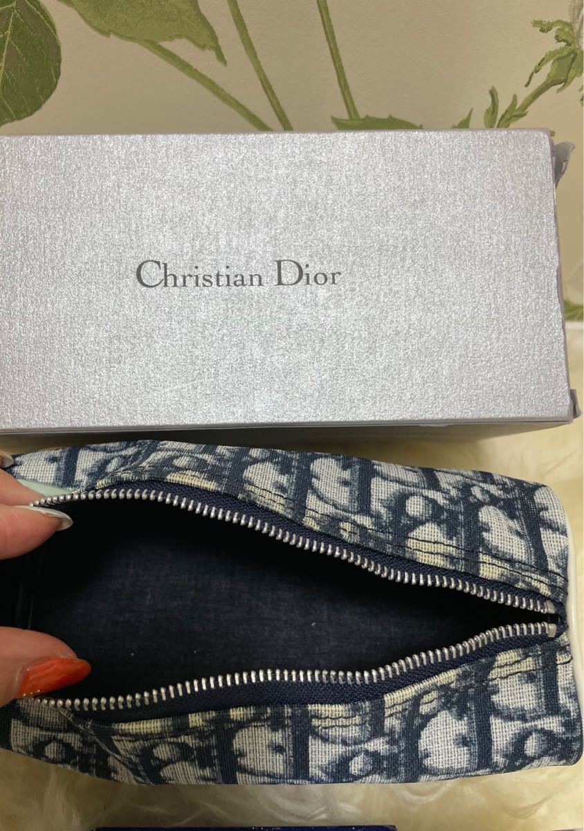 ☆新品☆ChristianDiorトロッター ポーチホワイトネイビー☆コスメ付